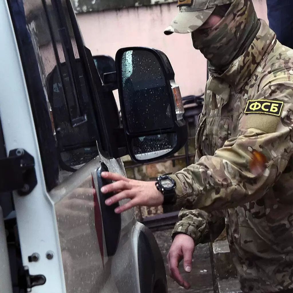 ФСБ провела массовые аресты боевиков в семи регионах России ФСБ провела массовые аресты боевиков в семи регионах России