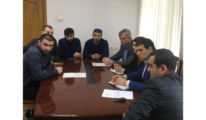 Власти Кизляра помогают преодолеть тернистый путь возвращения к свободе отсидевшим за терроризм или экстремизм Власти Кизляра помогают преодолеть тернистый путь возвращения к свободе отсидевшим за терроризм или экстремизм