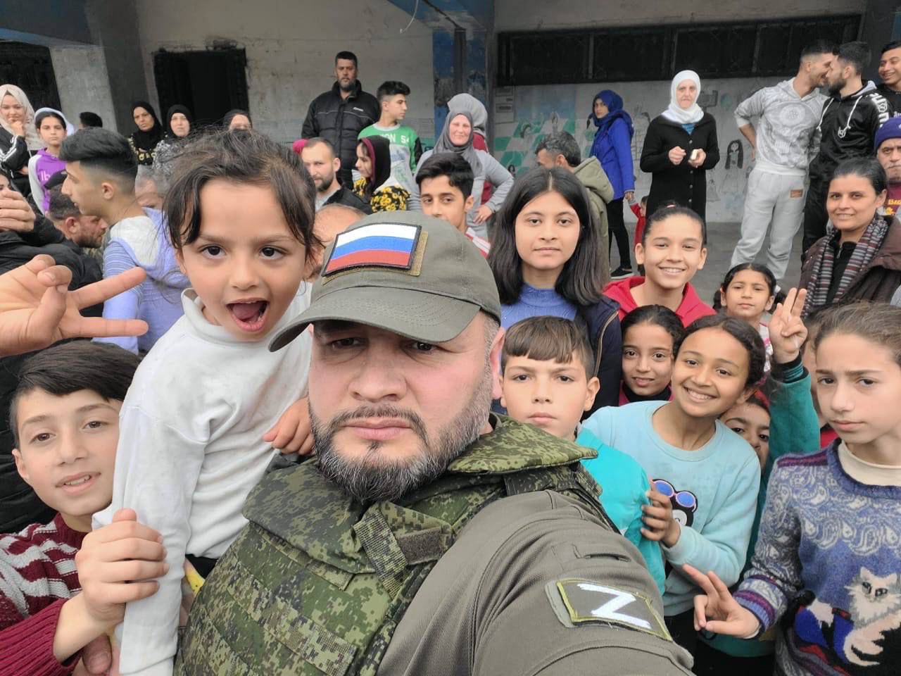 Гаджимагомедов Магомед Омарович во время доставки гуманитарной помощи в Сирийскую Арабскую республику в 2023 г.